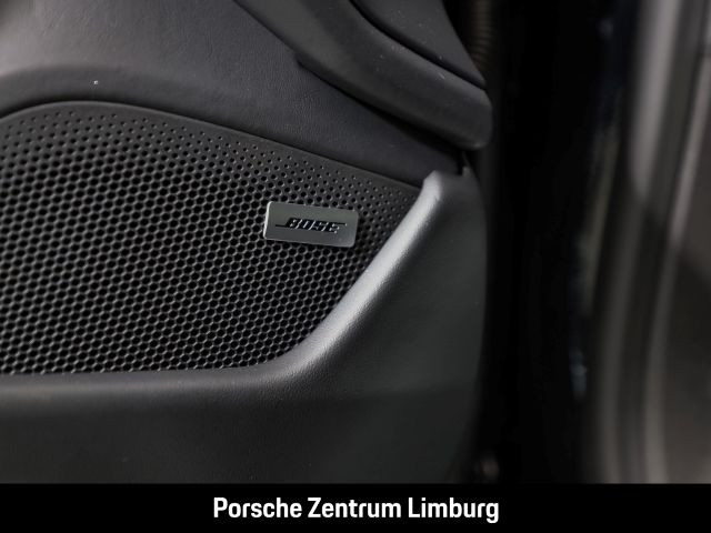 Porsche Taycan Black Edition HA-Lenkung Soft-Close
