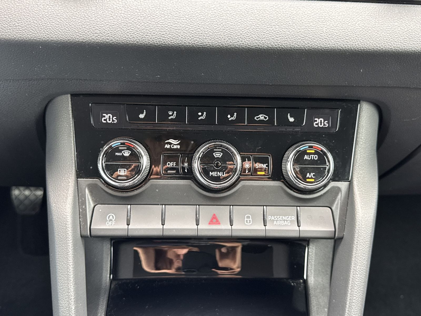 Skoda Karoq Tour 2.0TDI LED Navi GRA EPH KESSY