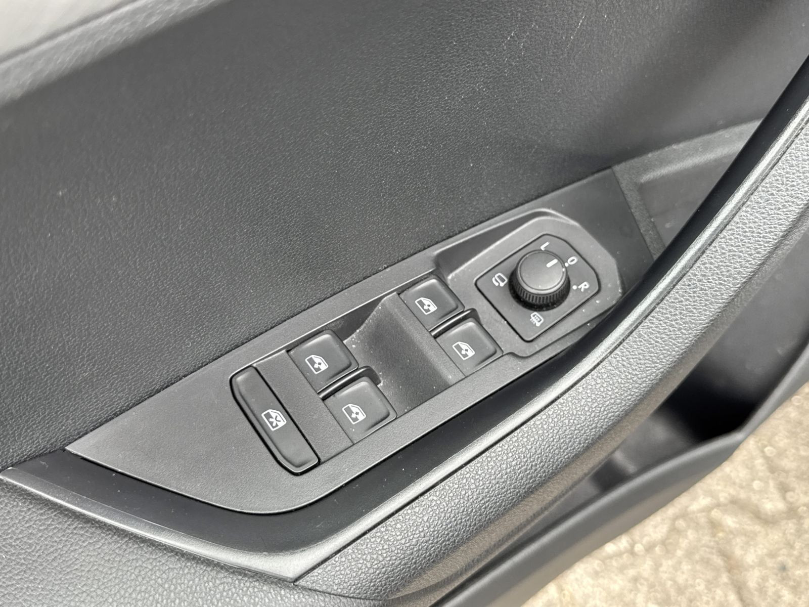 Skoda Karoq Tour 2.0TDI LED Navi GRA EPH KESSY