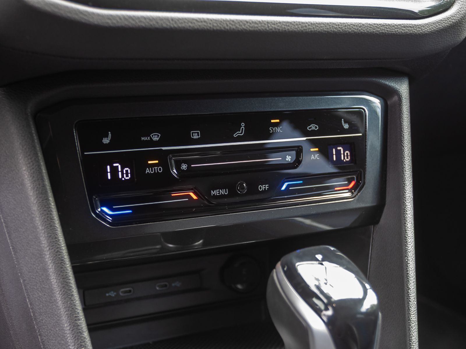 Volkswagen Tiguan R Black Style 2.0 TSI DSG, Panoramadach, LED-Matrix, Rückfahrkamera
