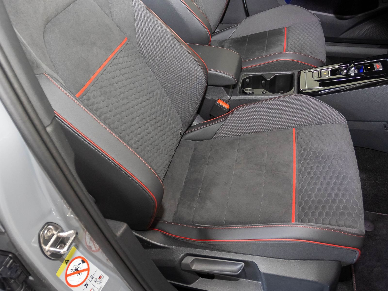 Volkswagen Golf VIII GTI 2.0 TSI DSG Clubsport Navi ACC EPH