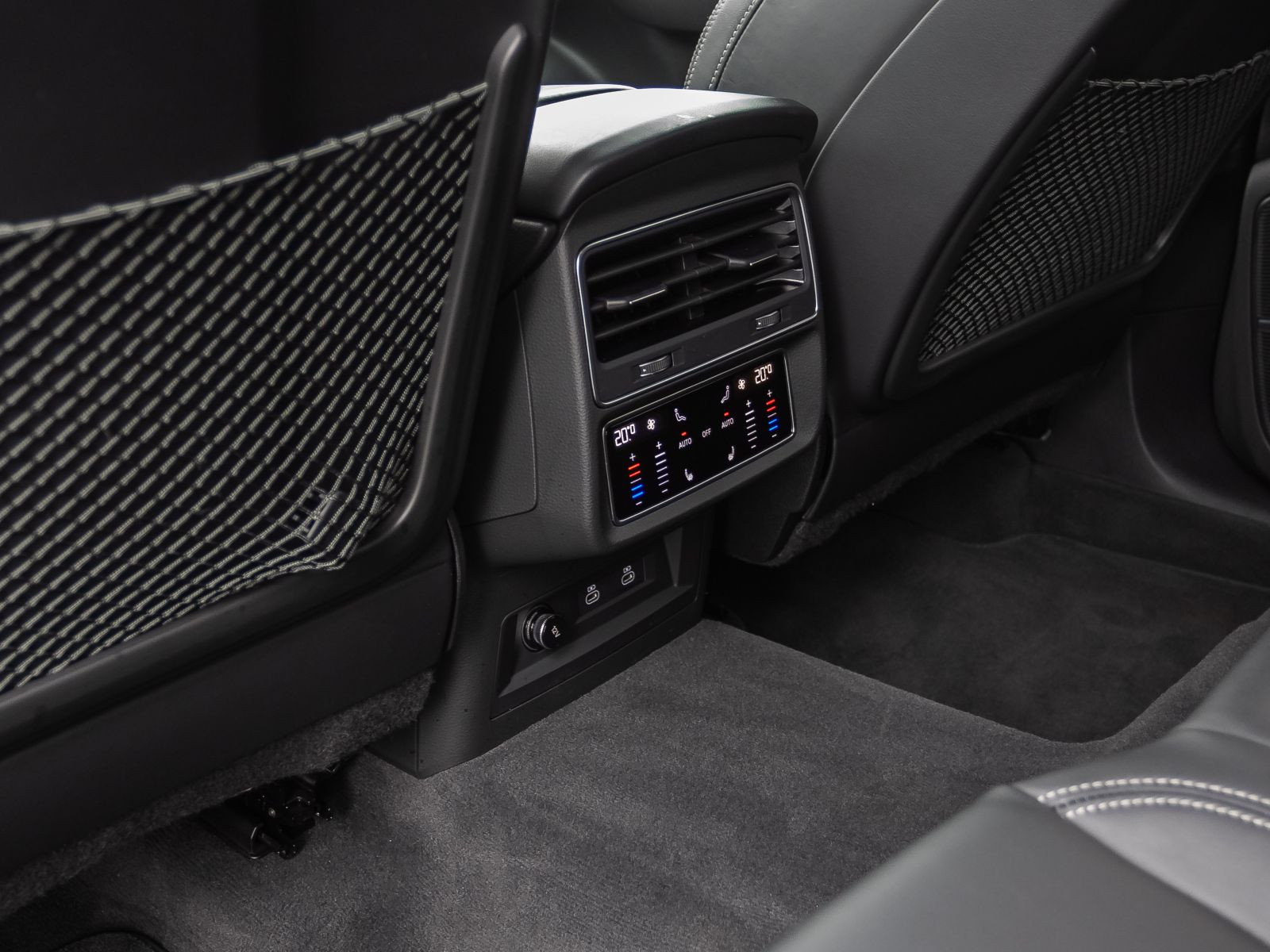 Audi SQ8 TFSI Navi Matrix Luftfederung B&O GRA AHK