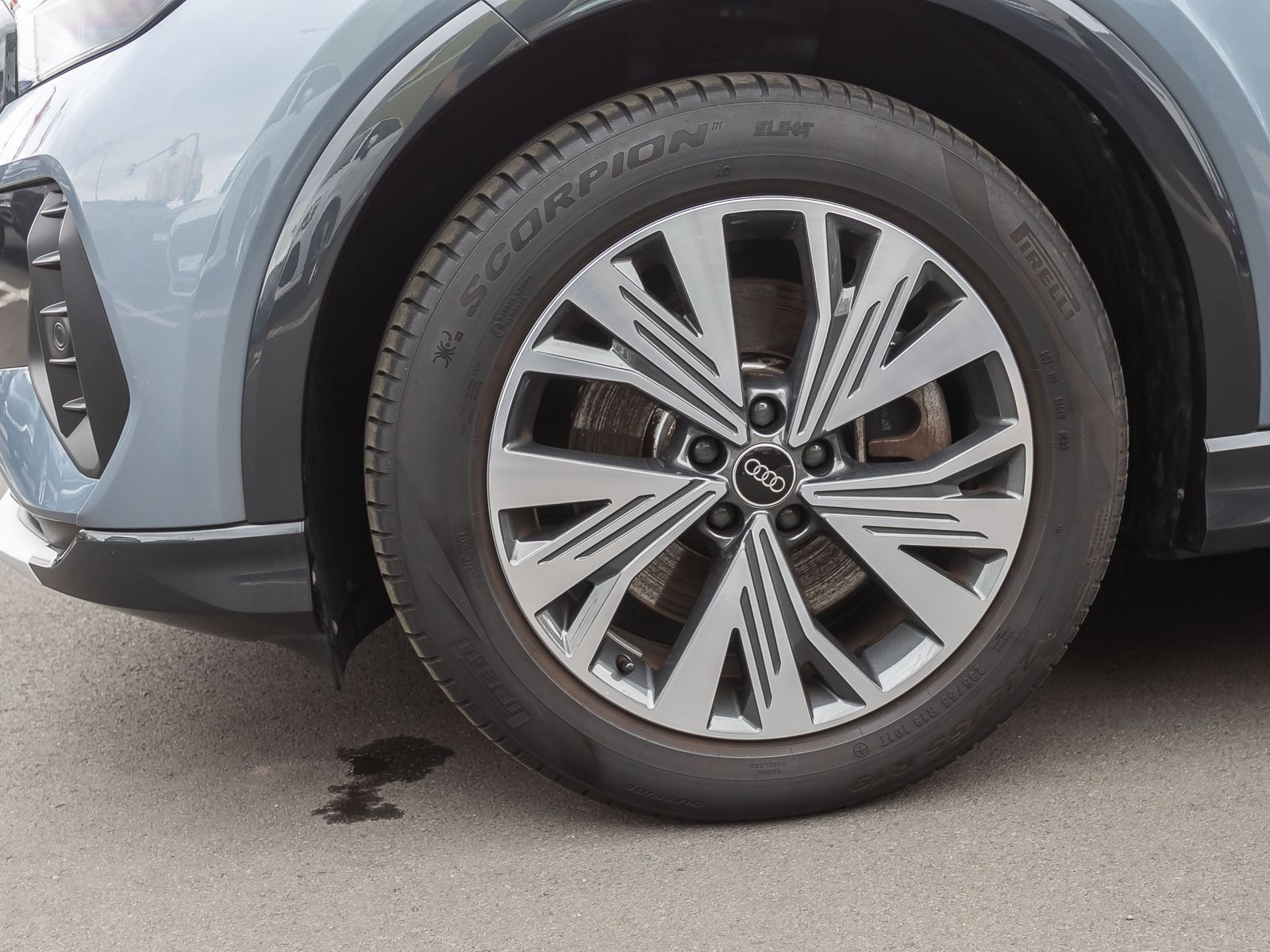 Audi Q4 e-tron advanced 40 Navi LED EPH Standklima AHK