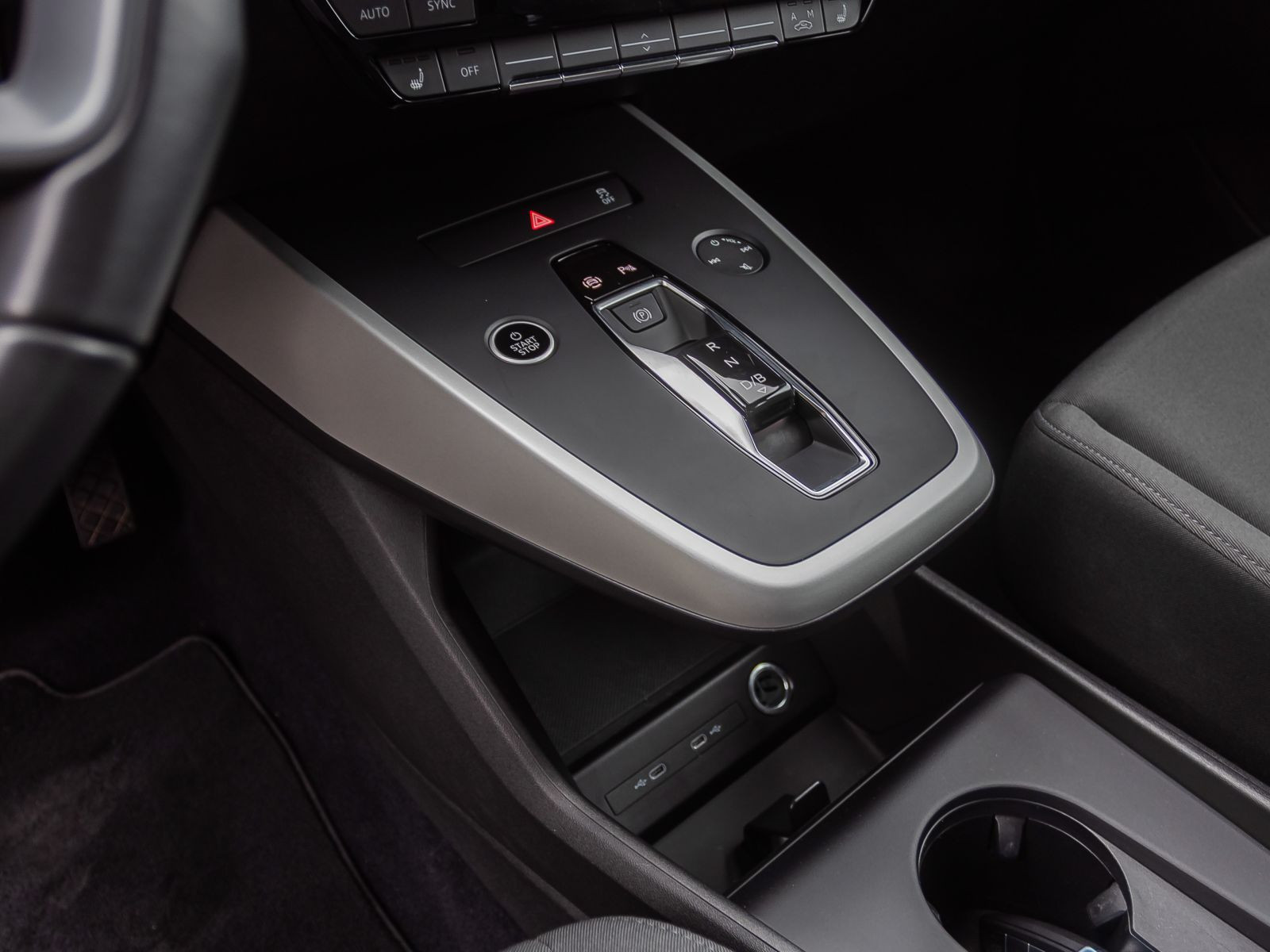 Audi Q4 e-tron advanced 40 Navi LED EPH Standklima AHK