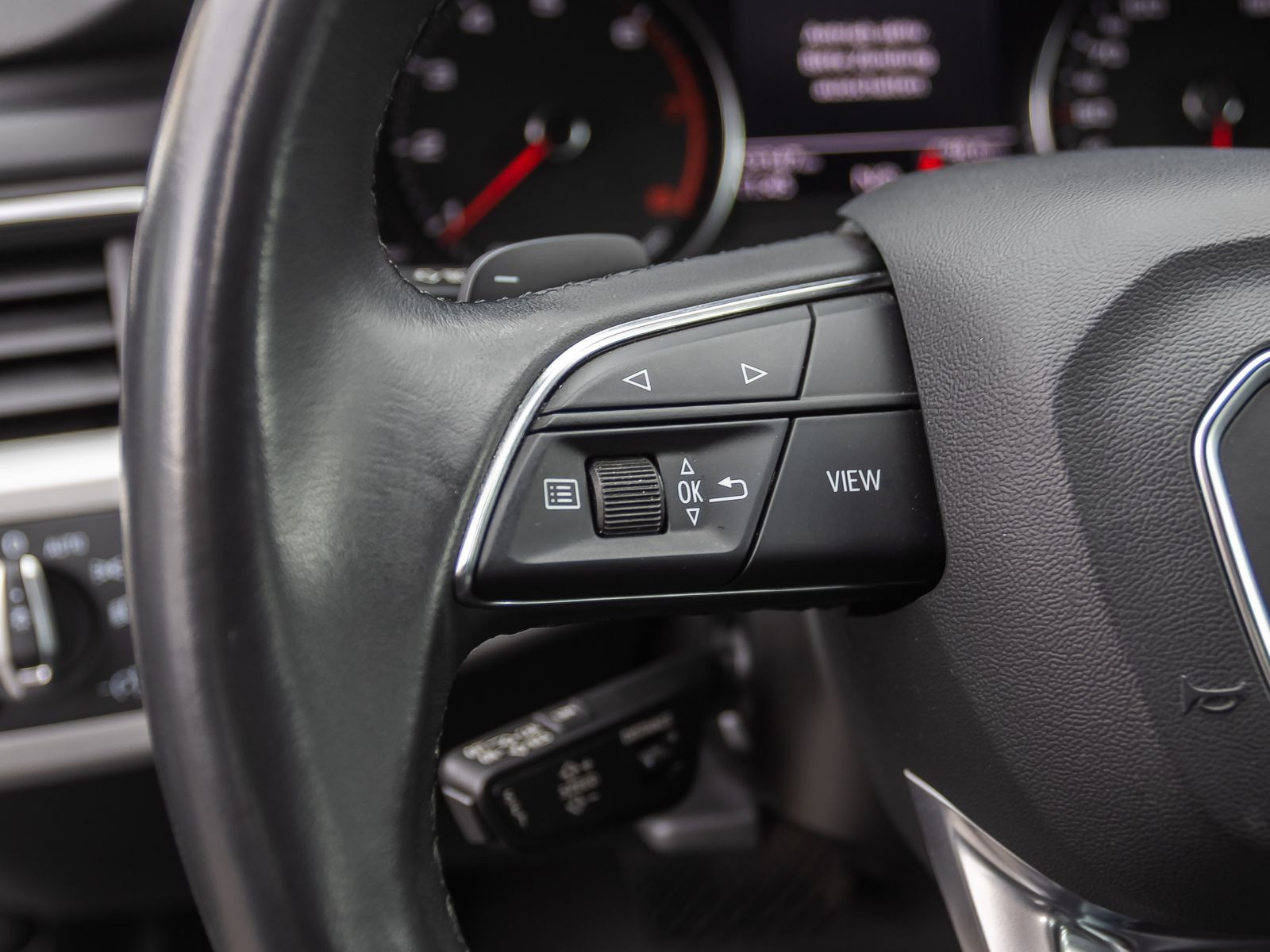 Audi A4 Avant Advanced 35TFSI Stronic Navi LED ACC AHK