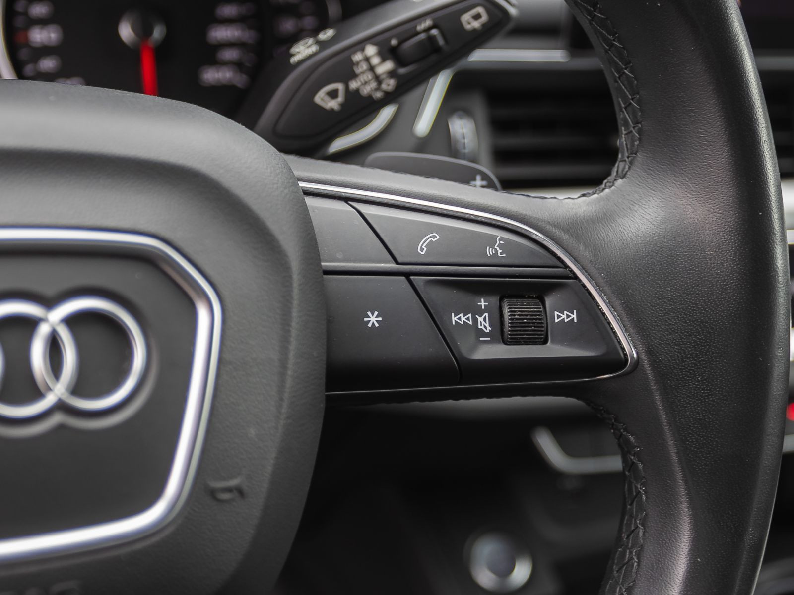 Audi A4 Avant Advanced 35TFSI Stronic Navi LED ACC AHK