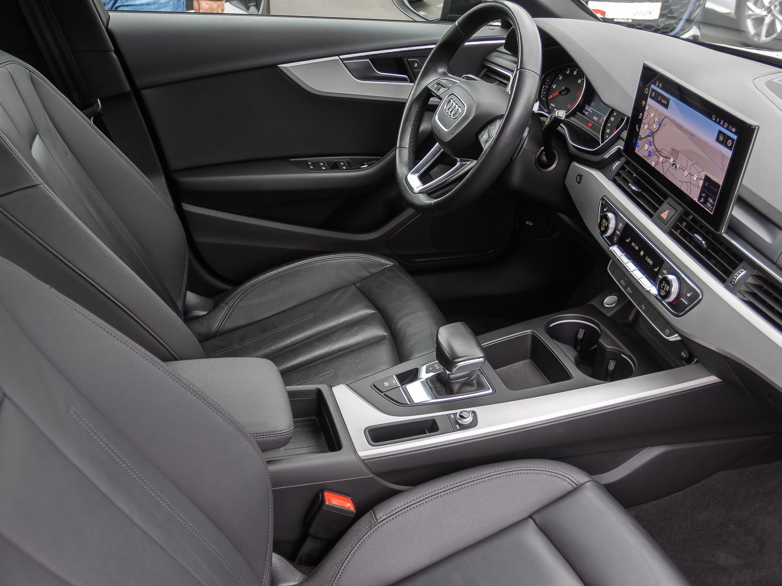 Audi A4 Avant Advanced 35TFSI Stronic Navi LED ACC AHK