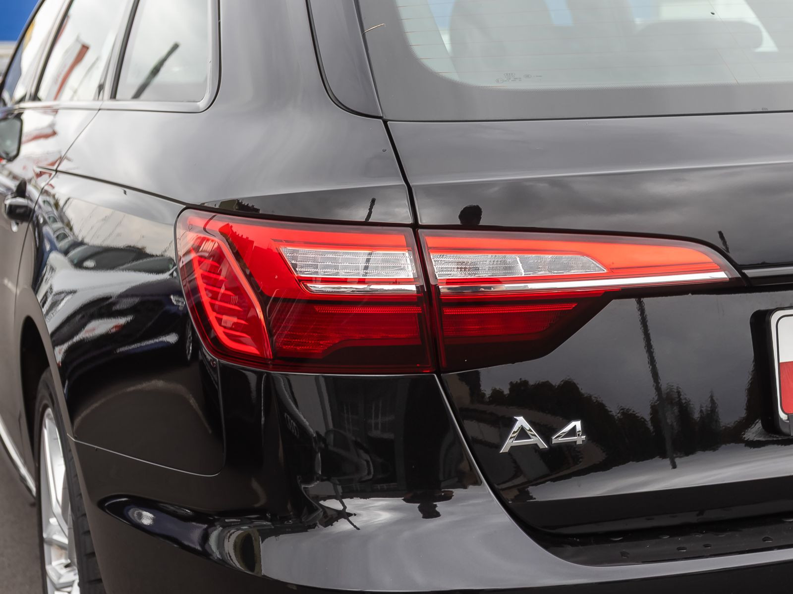 Audi A4 Avant Advanced 35TFSI Stronic Navi LED ACC AHK