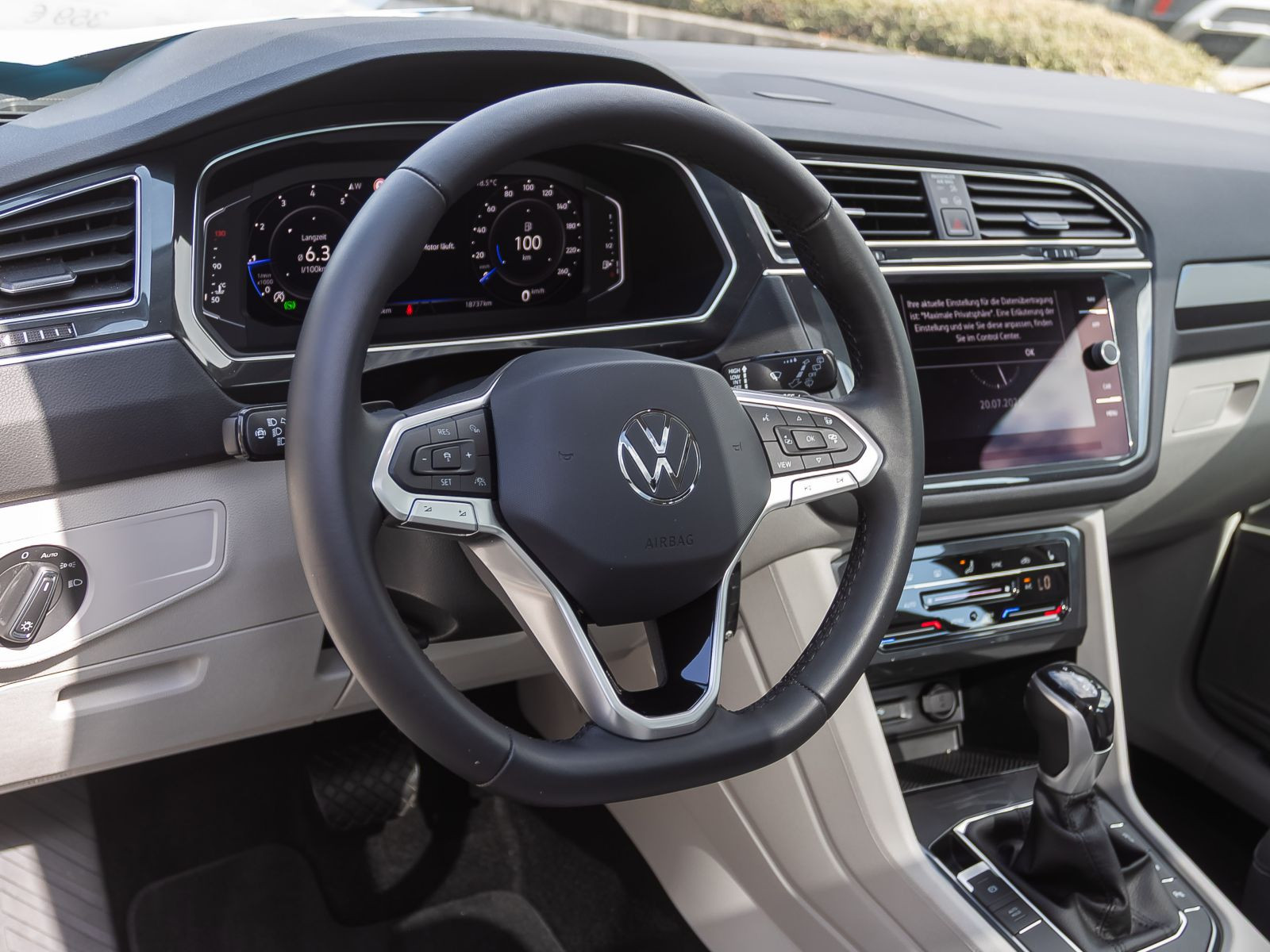 Volkswagen Tiguan 1.5 TSI DSG Elegance, Panoramadach, LED-Matrix, Navi, Rückfahrkamera