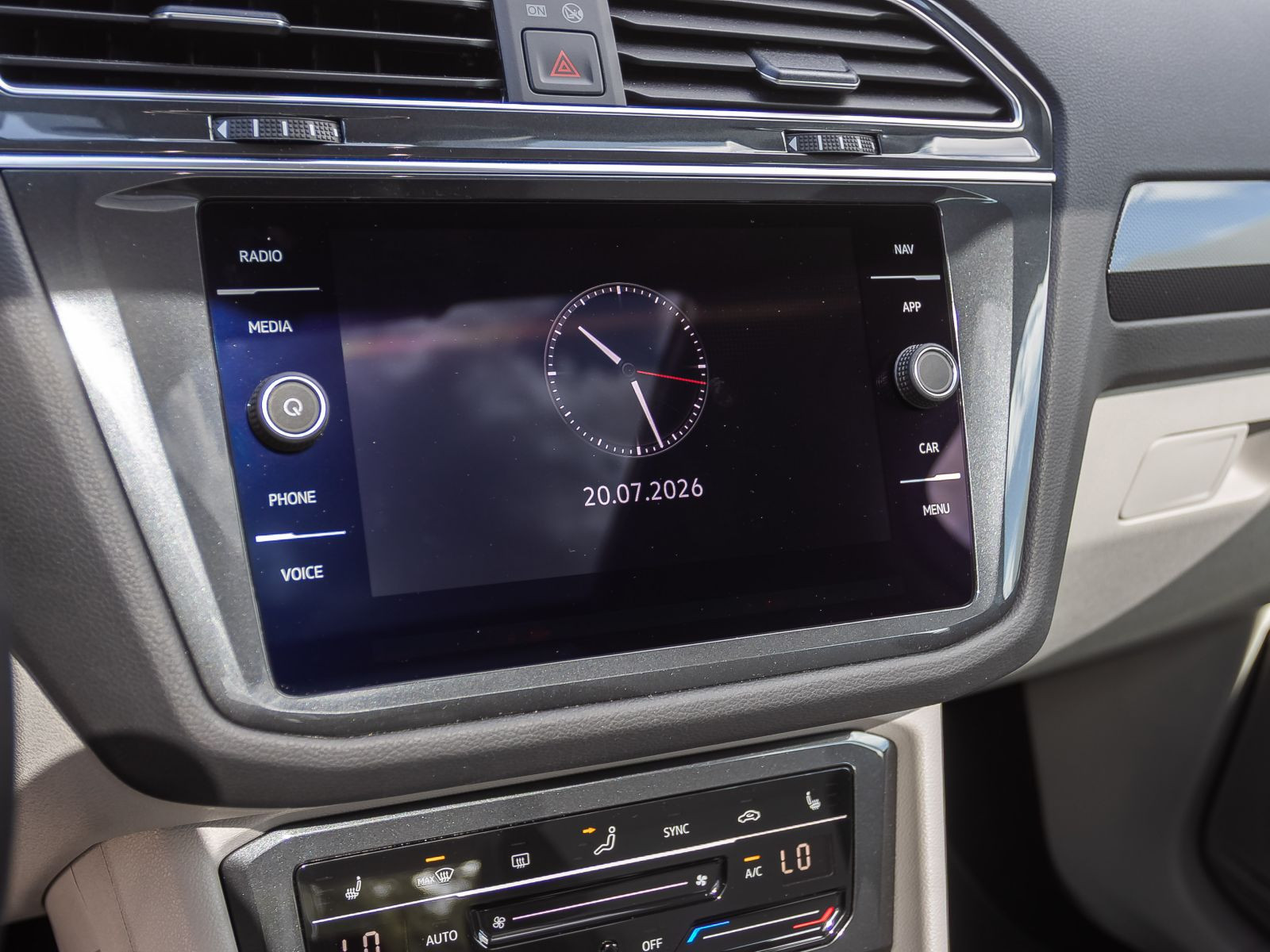 Volkswagen Tiguan 1.5 TSI DSG Elegance, Panoramadach, LED-Matrix, Navi, Rückfahrkamera