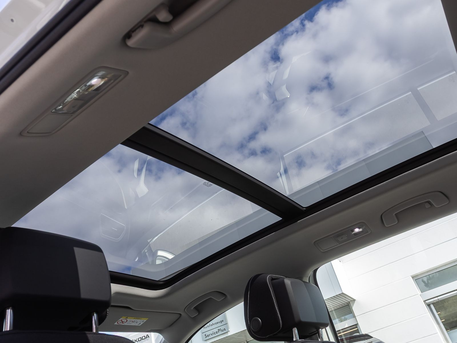 Volkswagen Tiguan 1.5 TSI DSG Elegance, Panoramadach, LED-Matrix, Navi, Rückfahrkamera