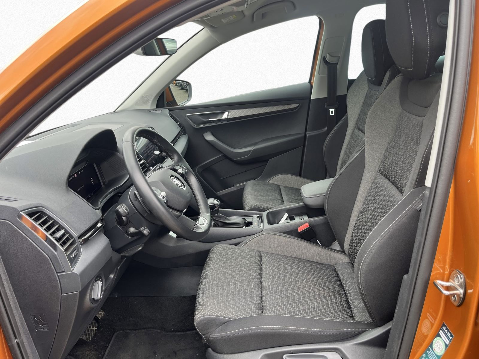 Skoda Karoq Style 1.5TSI Navi AHK LED ACC EPH KESSY
