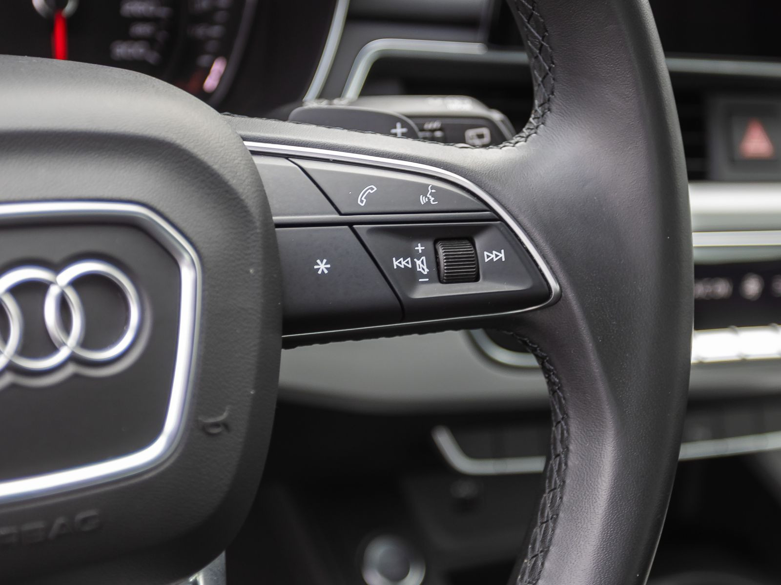 Audi A4 Avant Advanced 35TFSI Stronic Navi LED ACC AHK