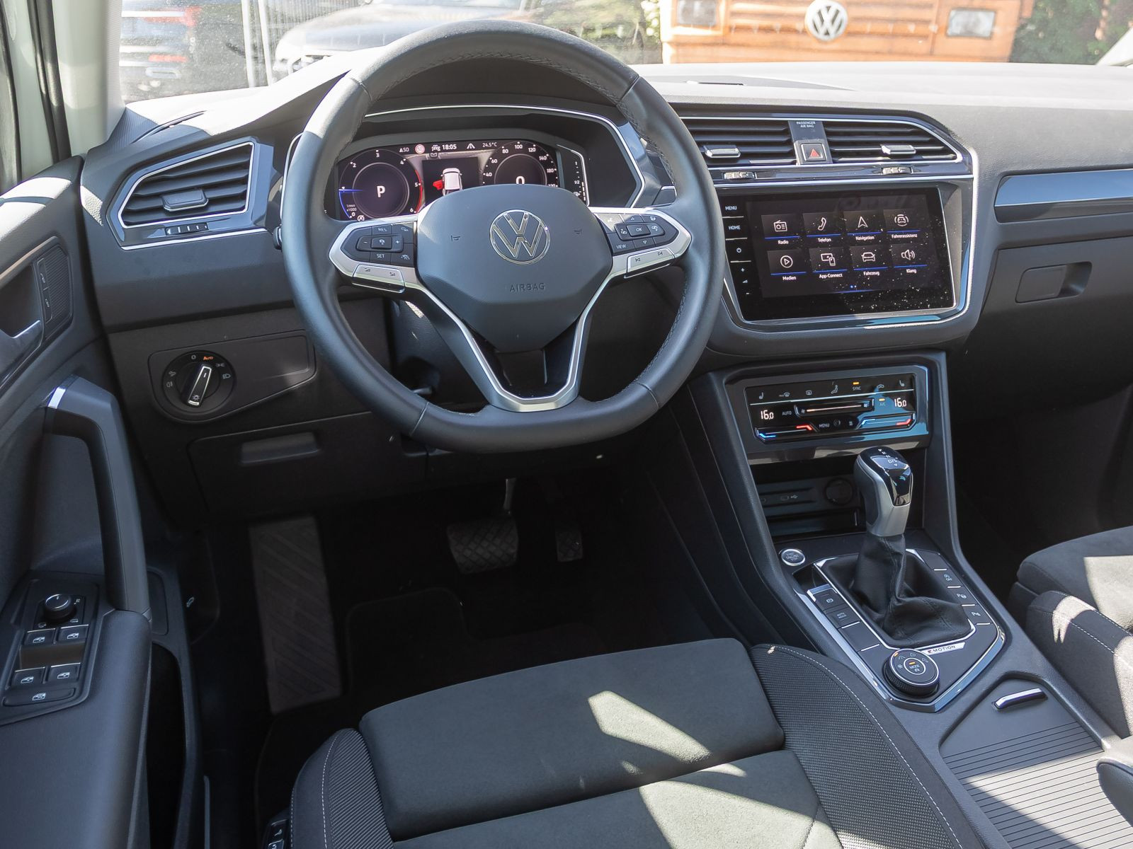 Volkswagen Tiguan 2.0 TDI Elegance 4M DSG Matrix Standhzg