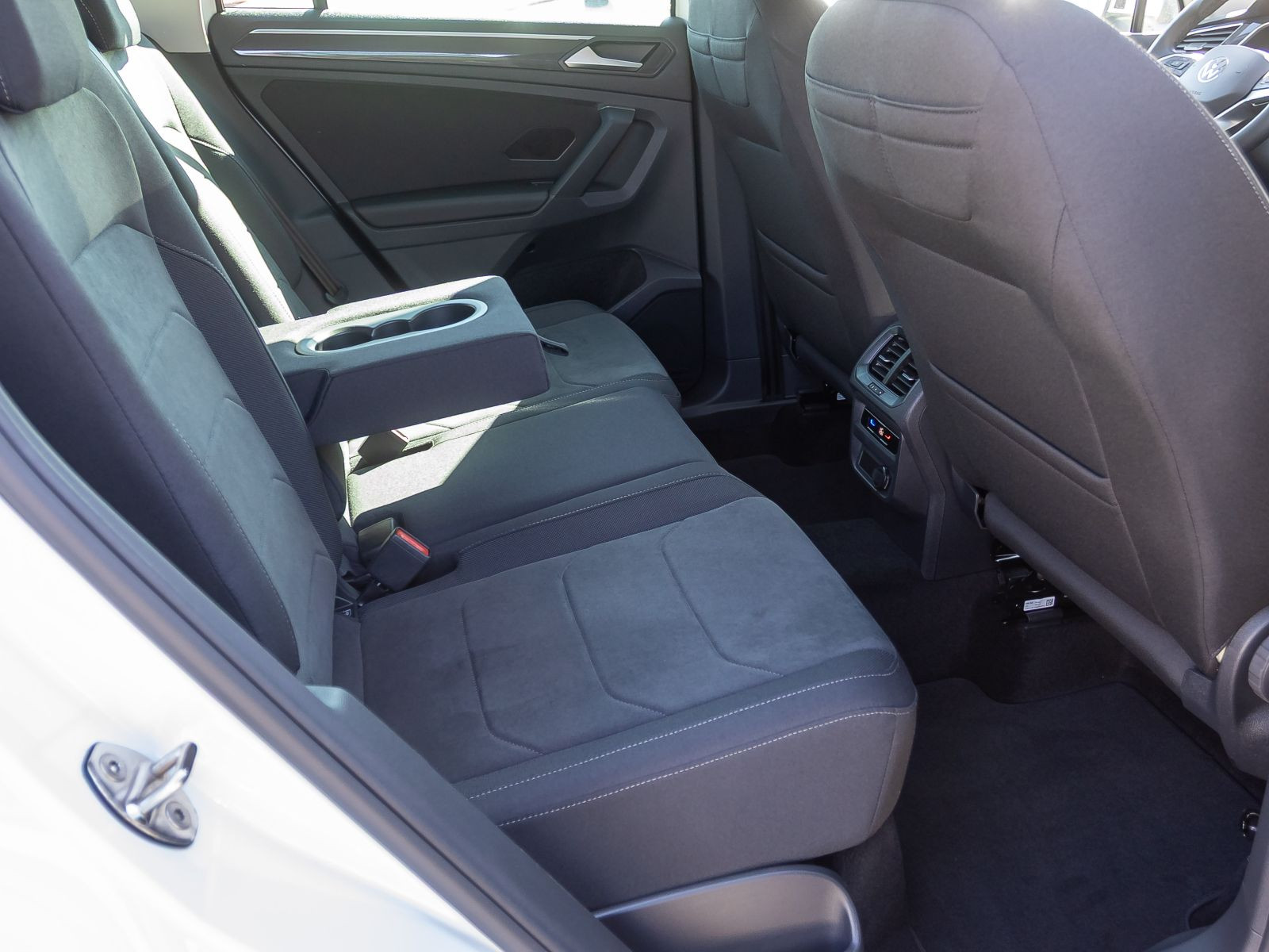 Volkswagen Tiguan 2.0 TDI Elegance 4M DSG Matrix Standhzg