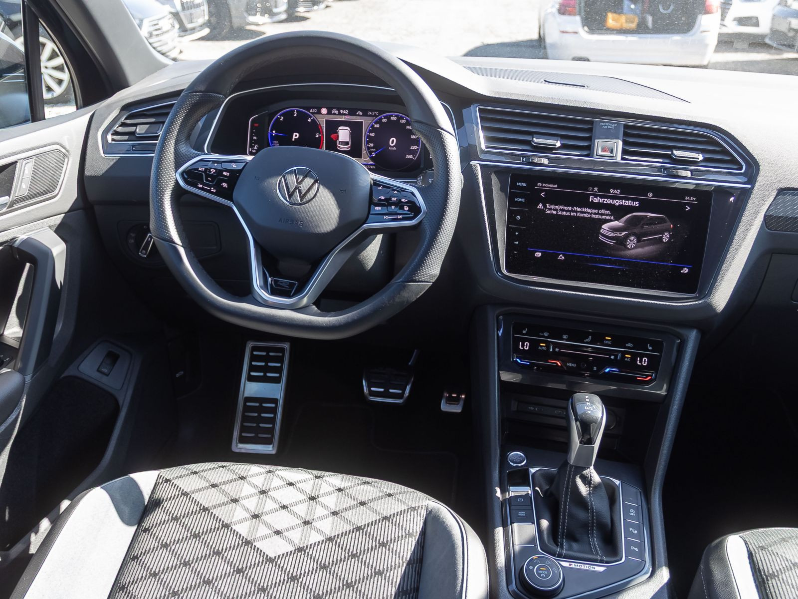 Volkswagen Tiguan 2.0 TDI R-Line "Black Style" 4M DSG AHK