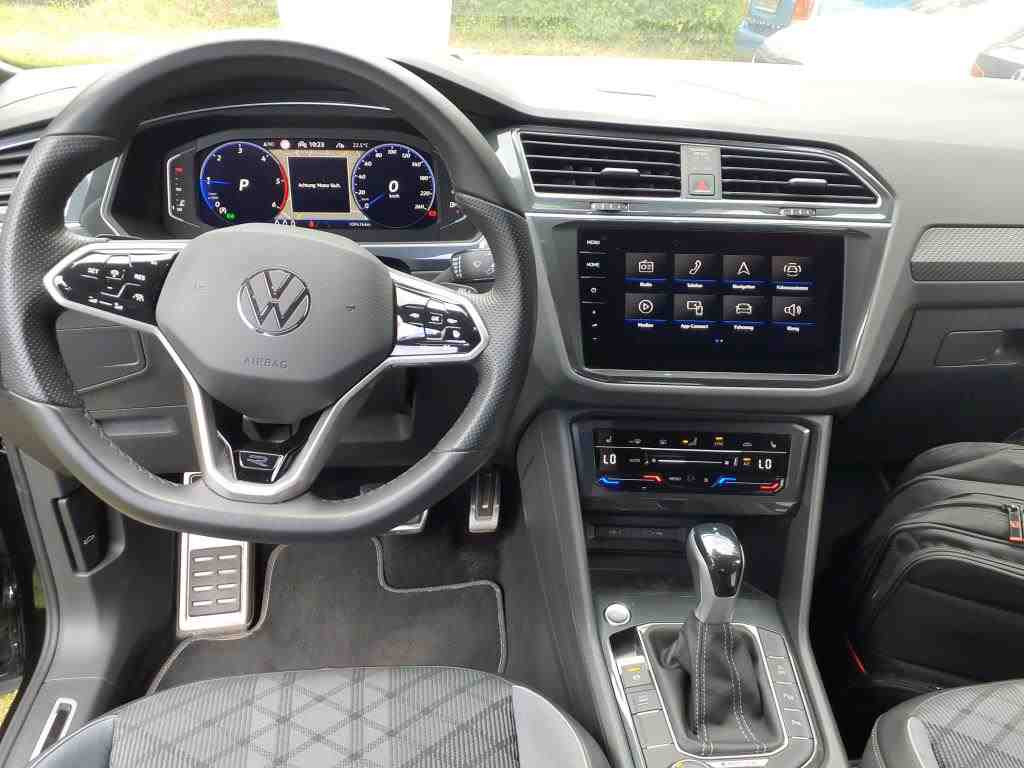 Volkswagen Tiguan 2.0 TDI R-Line "Black Style" 4M DSG AHK