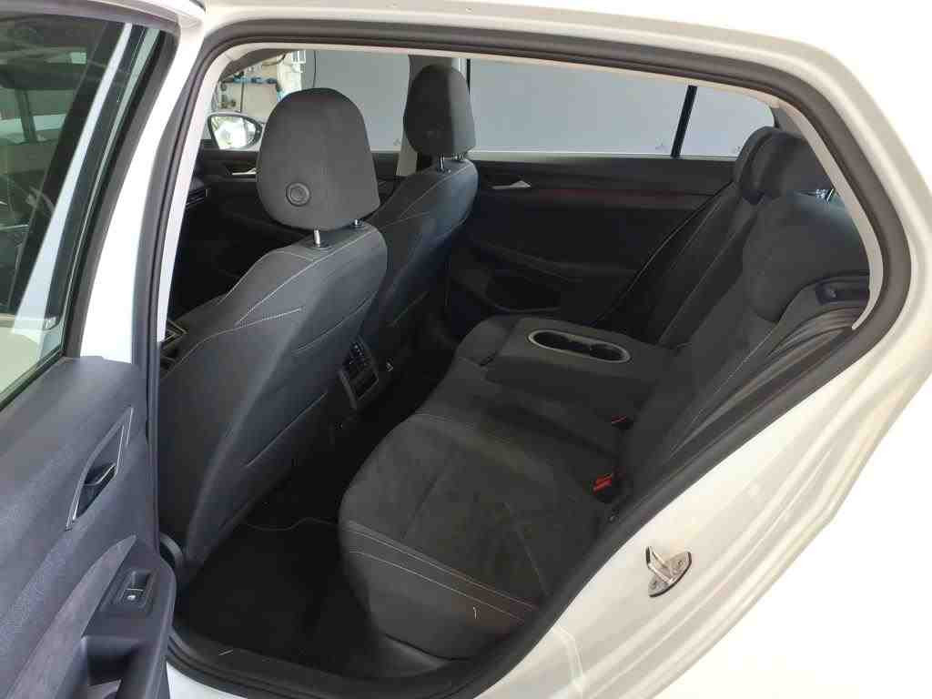 Volkswagen Golf VIII 1.4 TSI DSG eHybrid Style, LED-Matrix, Navi, App-Connect, Klima