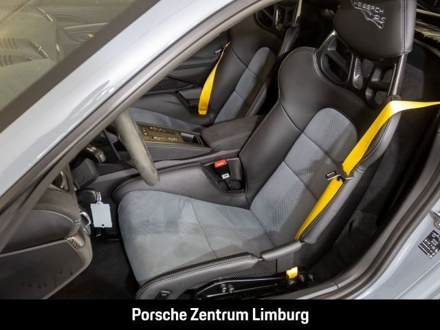 Porsche Cayman 718 GT4 RS Weissach-Paket Clubsportpaket