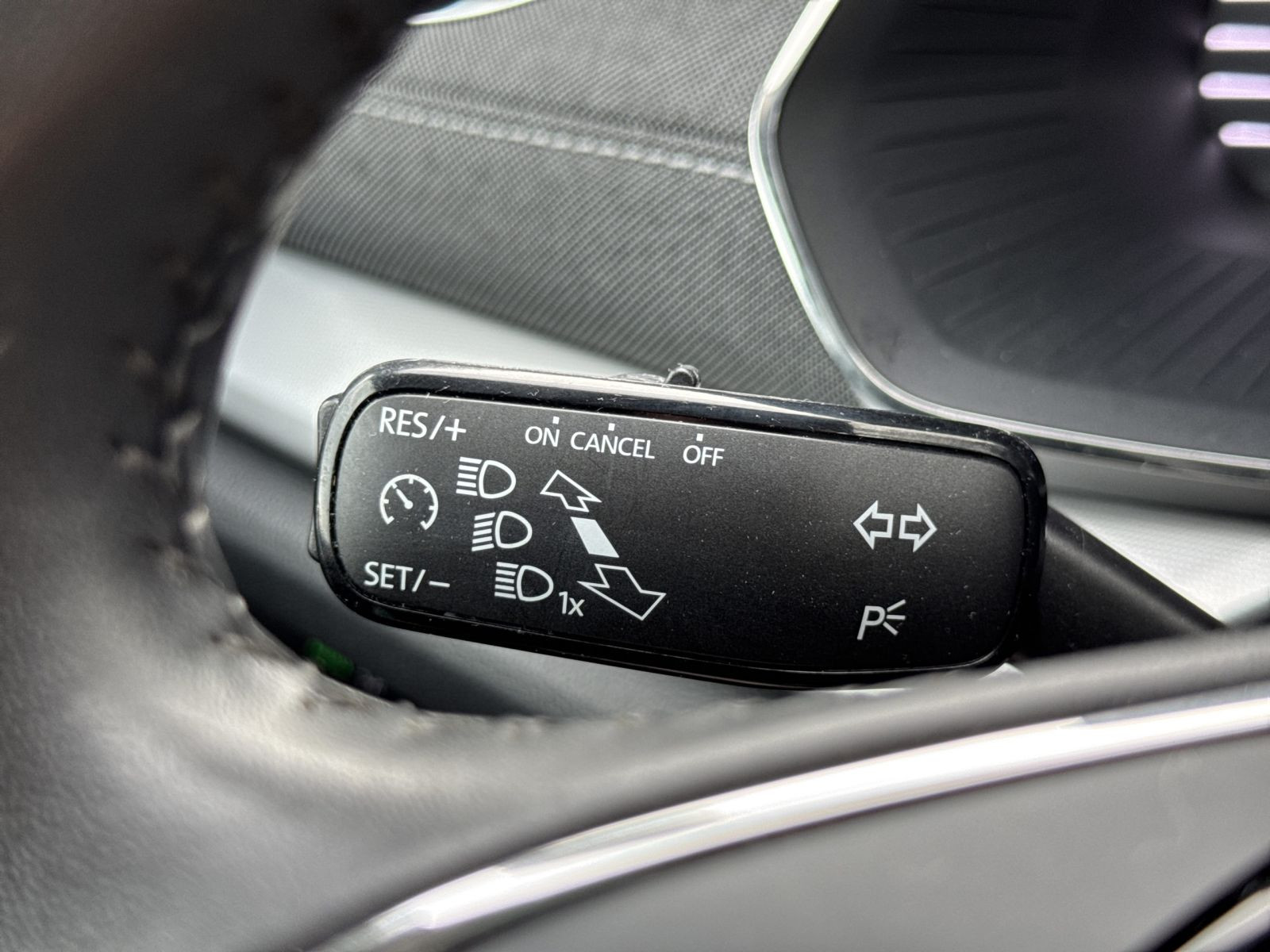 Skoda Octavia Combi Style 1.5TSI LED AHK EPH GRA KESSY