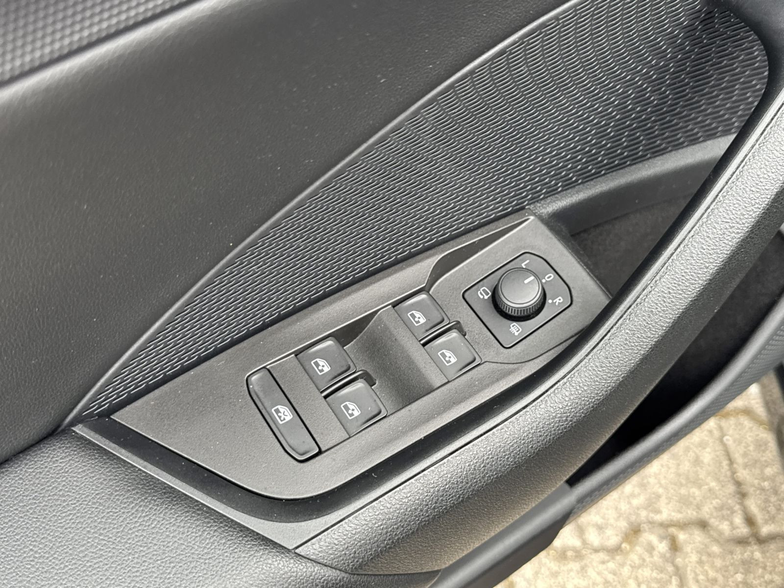 Skoda Octavia Combi Style 1.5TSI LED AHK EPH GRA KESSY