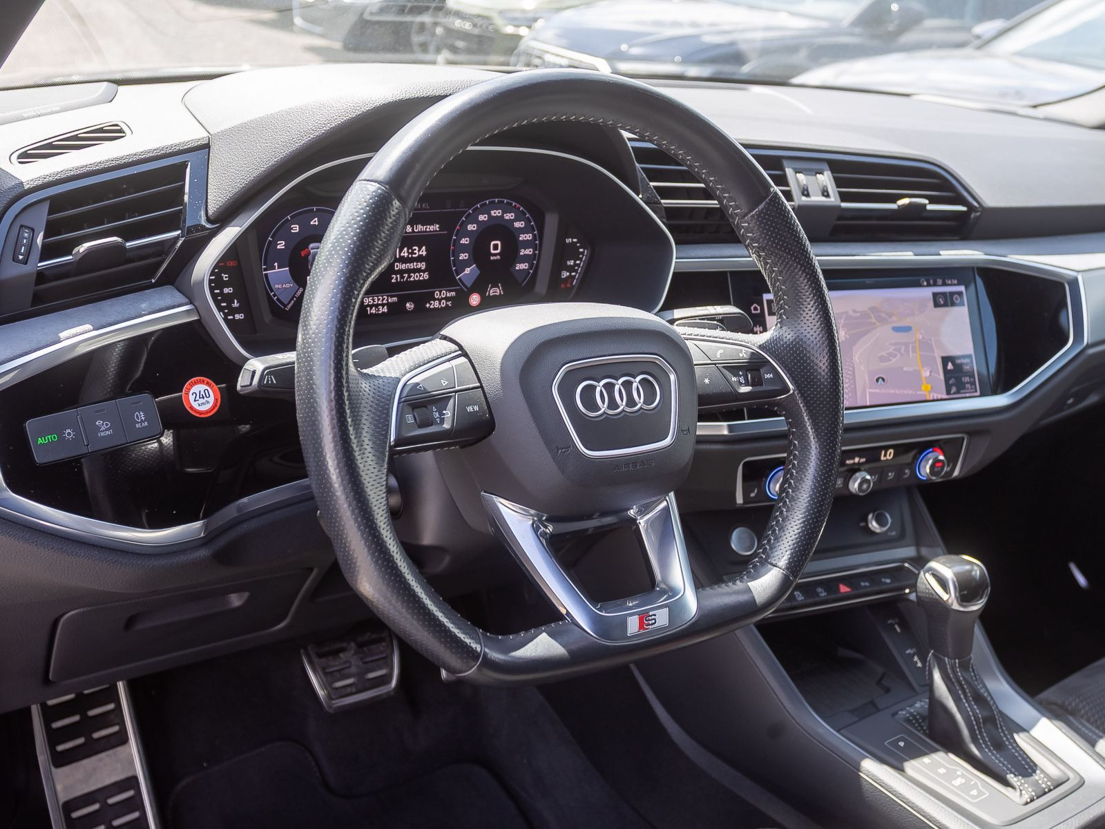 Audi Q3 S line 45TFSI qu Stronic Navi Matrix Panorama
