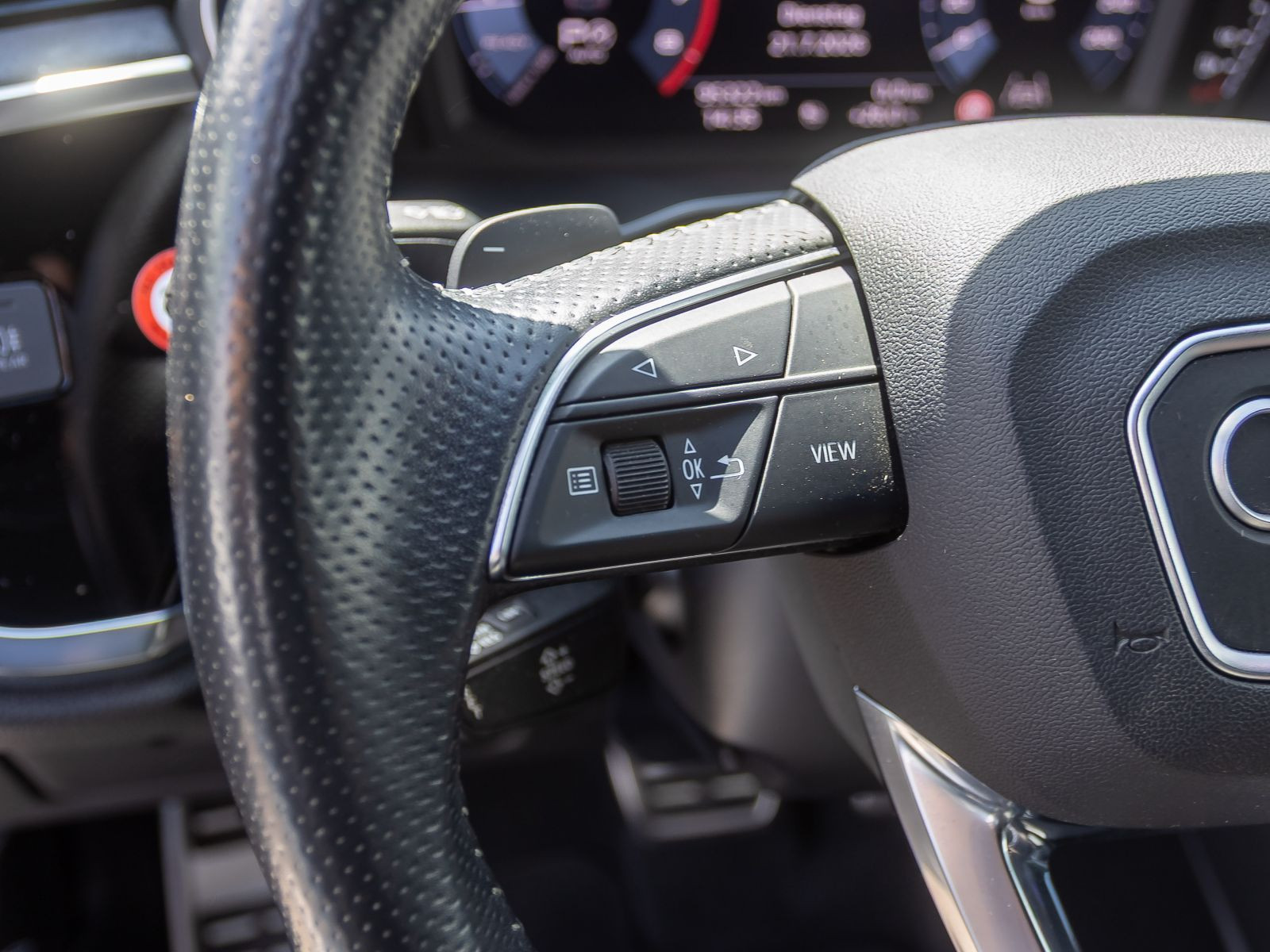 Audi Q3 S line 45TFSI qu Stronic Navi Matrix Panorama