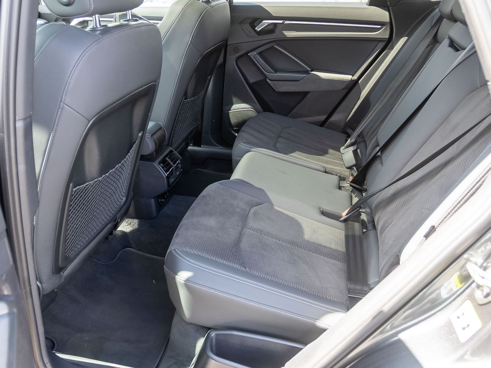 Audi Q3 S line 45TFSI qu Stronic Navi Matrix Panorama