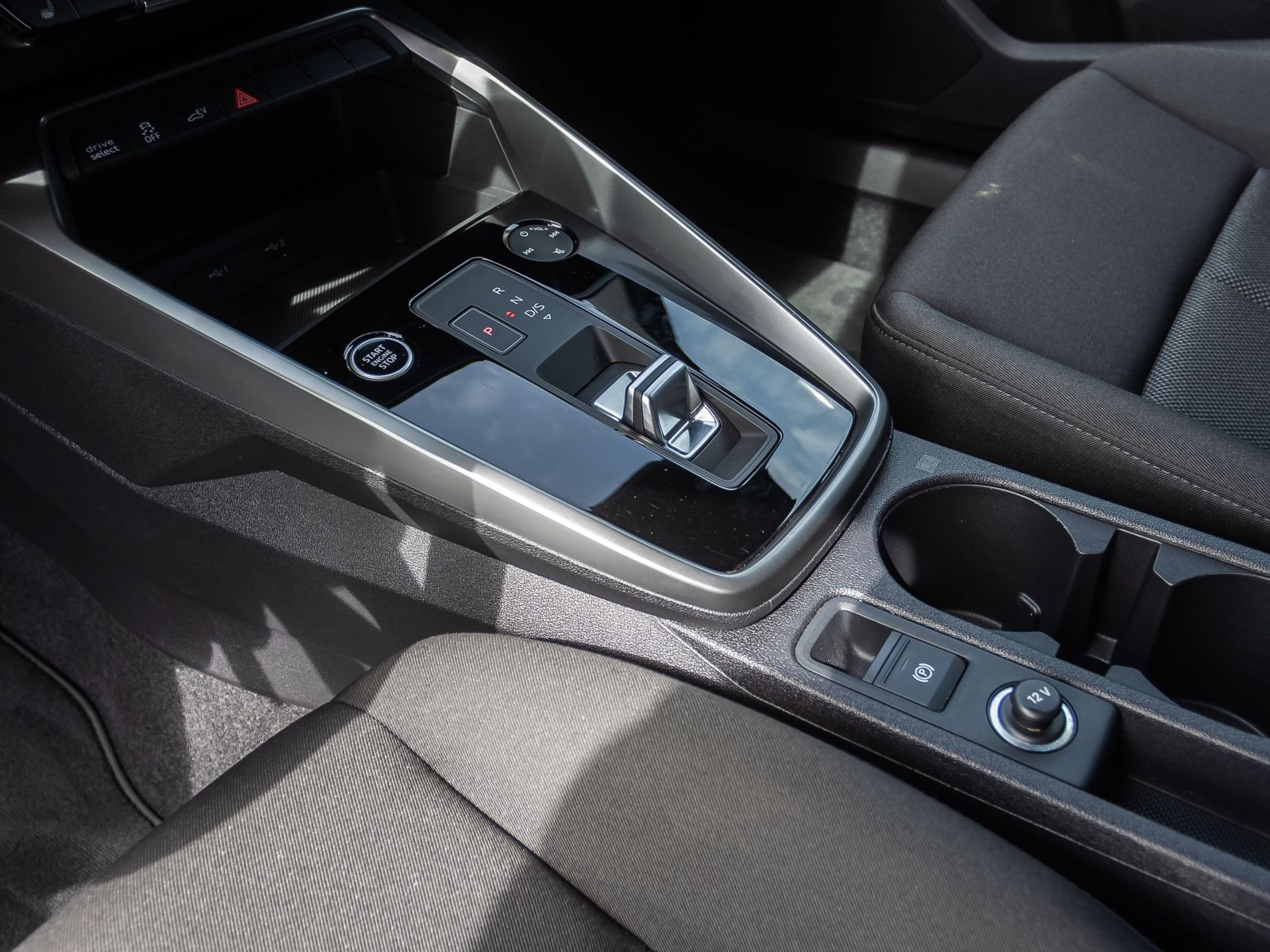 Audi A3 Sportback 40TFSIe Stronic LED GRA Sitzhzg RFK
