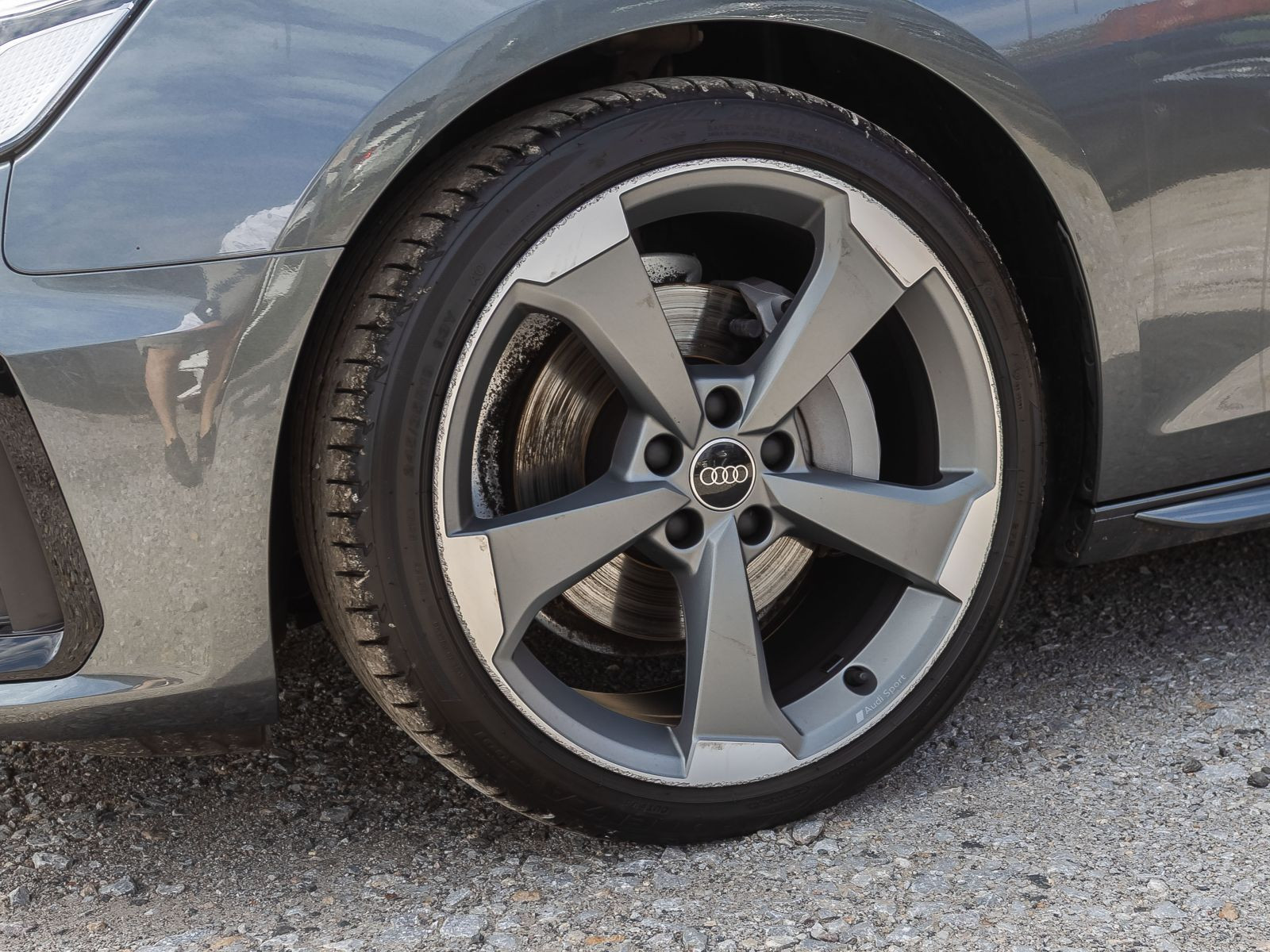 Audi A4 Avant S line 40TFSI qu Stronic Navi Matrix ACC