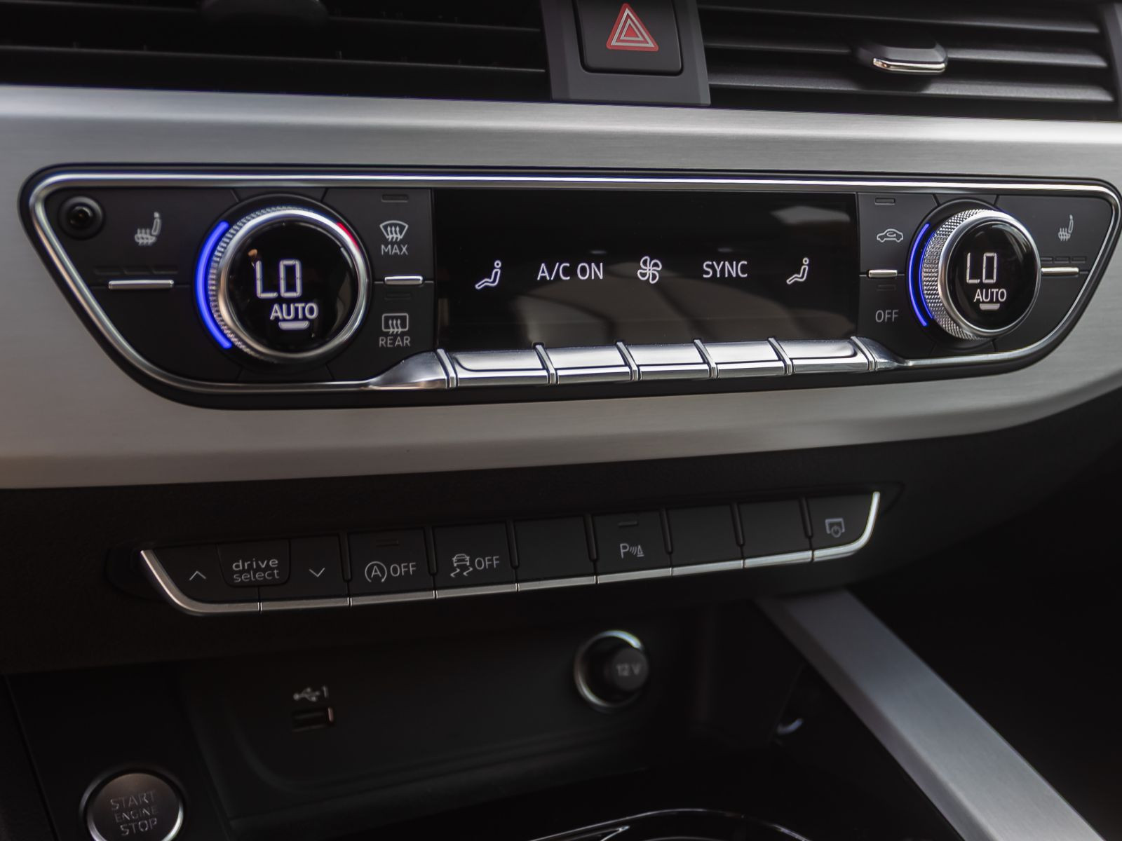 Audi A4 Avant S line 40TFSI qu Stronic Navi Matrix ACC
