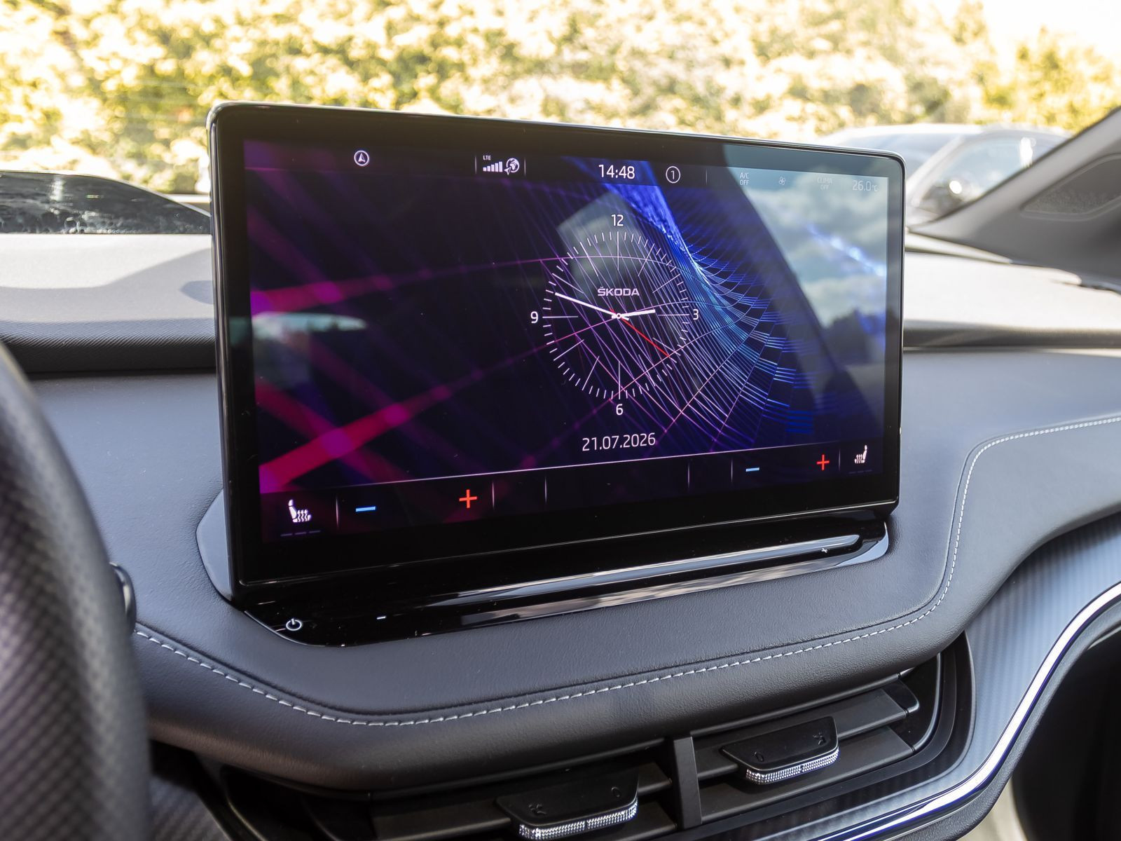Skoda Enyaq Coupé RS Navi LED HuD Panorama Standklima AHK