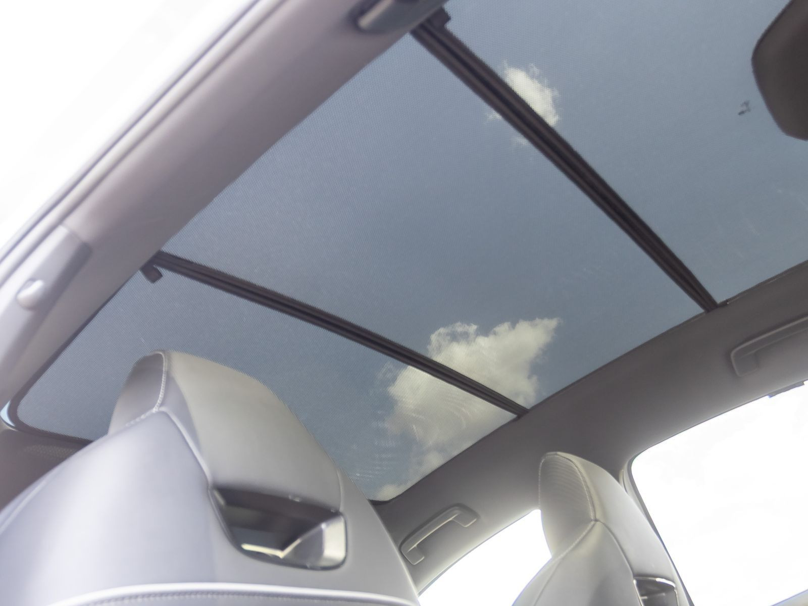 Skoda Enyaq Coupé RS Navi LED HuD Panorama Standklima AHK