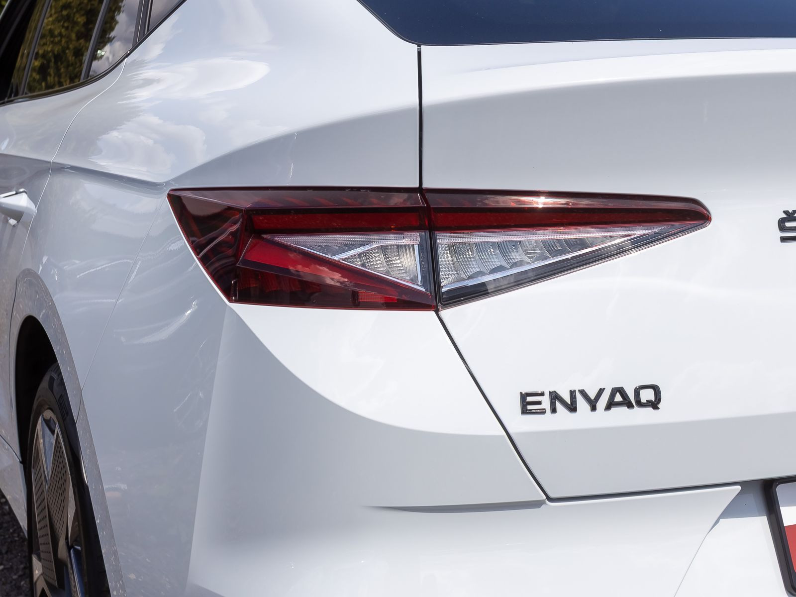 Skoda Enyaq Coupé RS Navi LED HuD Panorama Standklima AHK