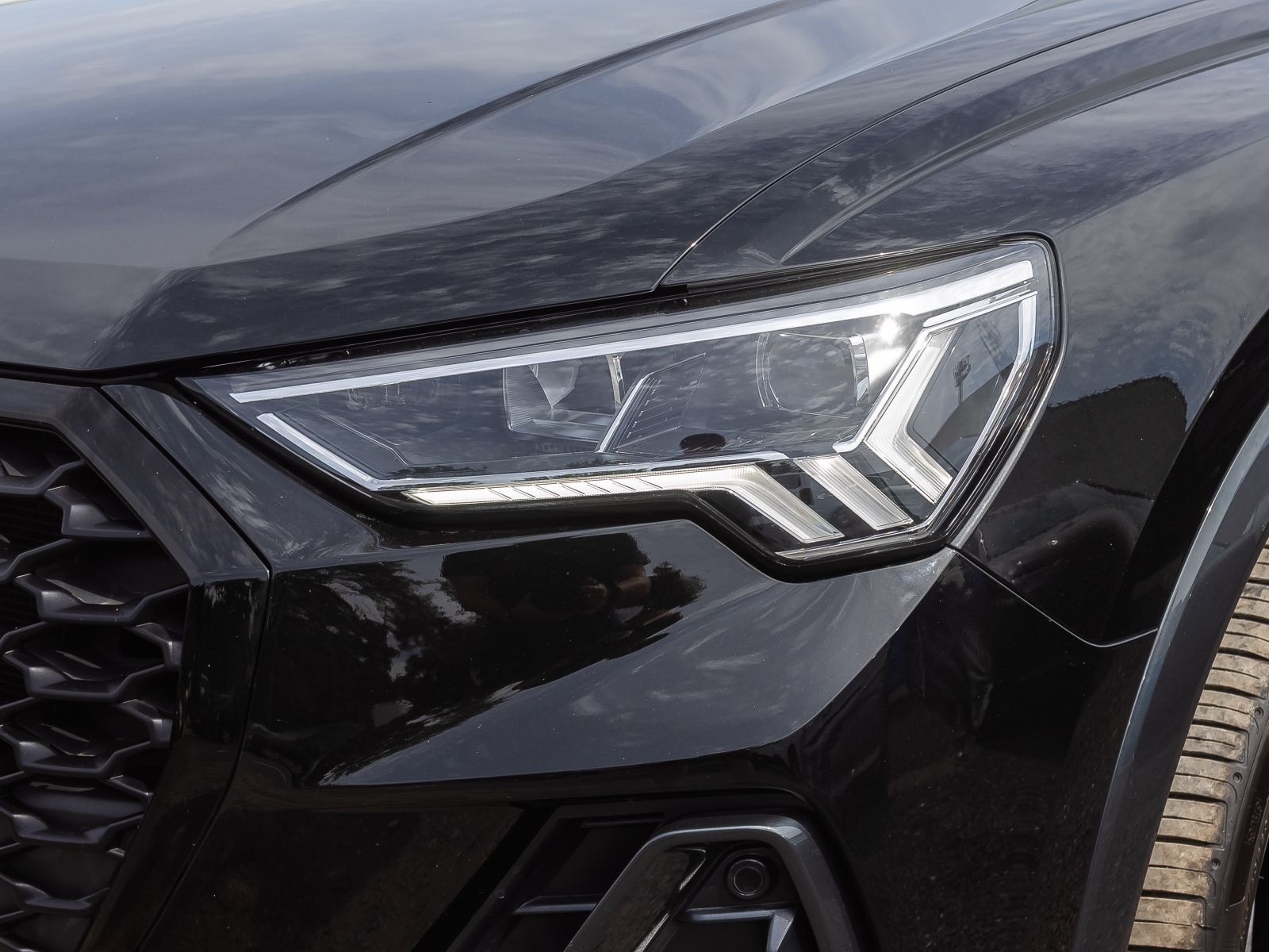 Audi Q3 Sportback S line 45TFSIe Navi LED Panorama ACC