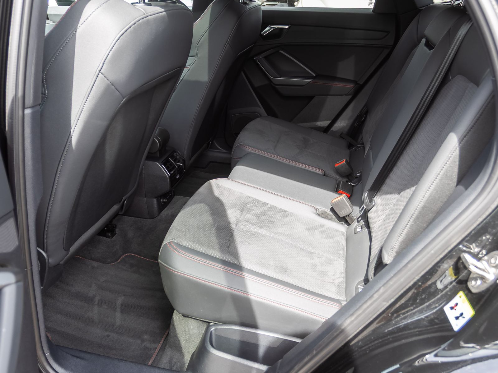 Audi Q3 Sportback S line 45TFSIe Navi LED Panorama ACC