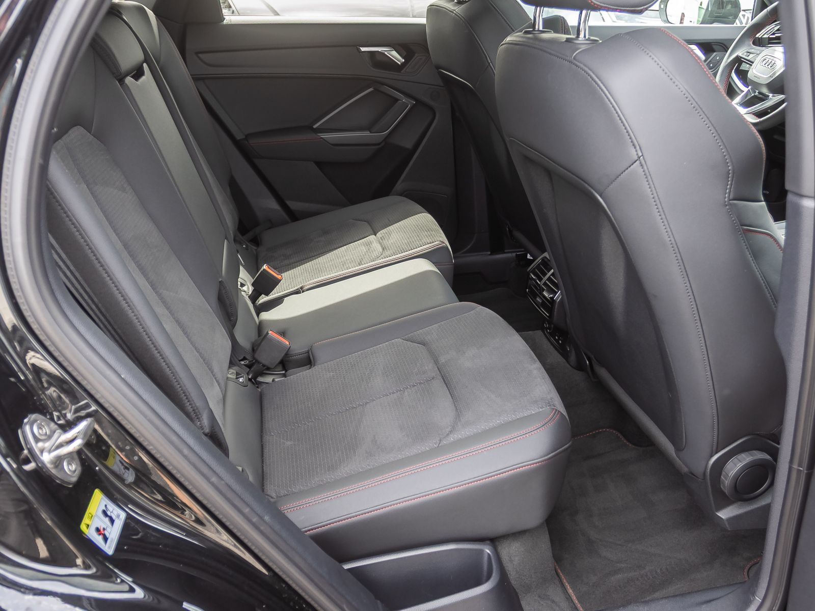 Audi Q3 Sportback S line 45TFSIe Navi LED Panorama ACC
