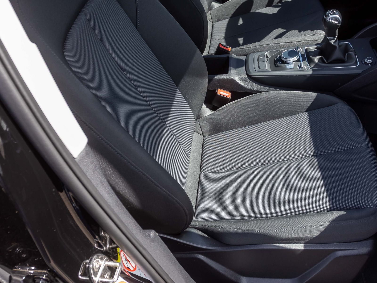 Audi Q2 30 TFSI LED Klima Sitzhzg CarPlay EPH DAB