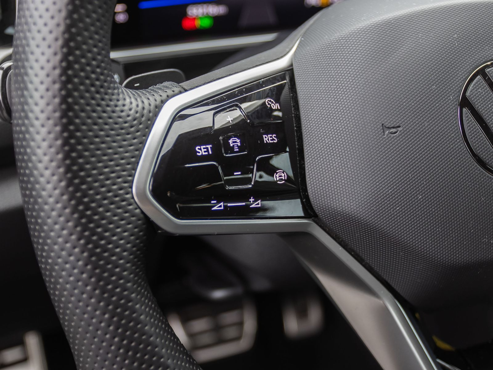 Volkswagen T-Roc R-Line 1.5TSI DSG LED ACC EPH CarPlay DAB