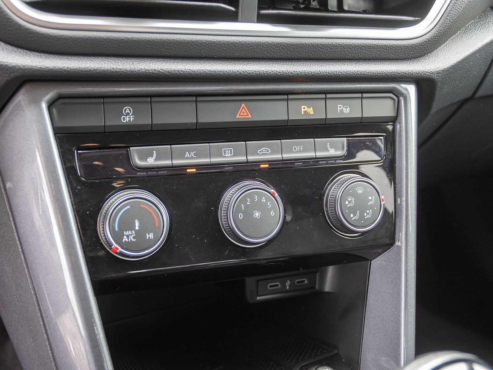 Volkswagen T-Roc Style 1.0TSI Navi LED ACC EPH CarPlay
