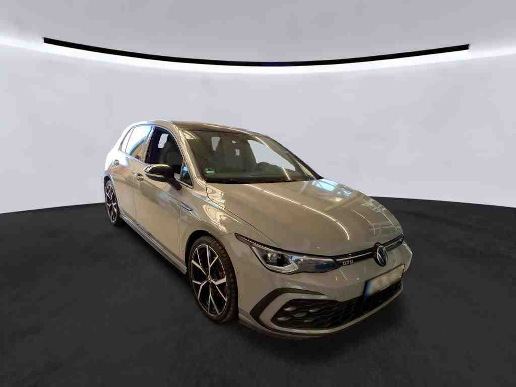 Volkswagen Golf VIII GTD 2.0TDI DSG Navi Matrix HuD Panorama ACC
