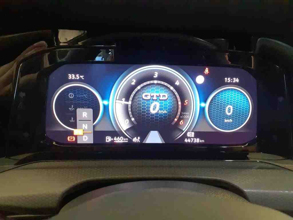 Volkswagen Golf VIII GTD 2.0TDI DSG Navi Matrix HuD Panorama ACC