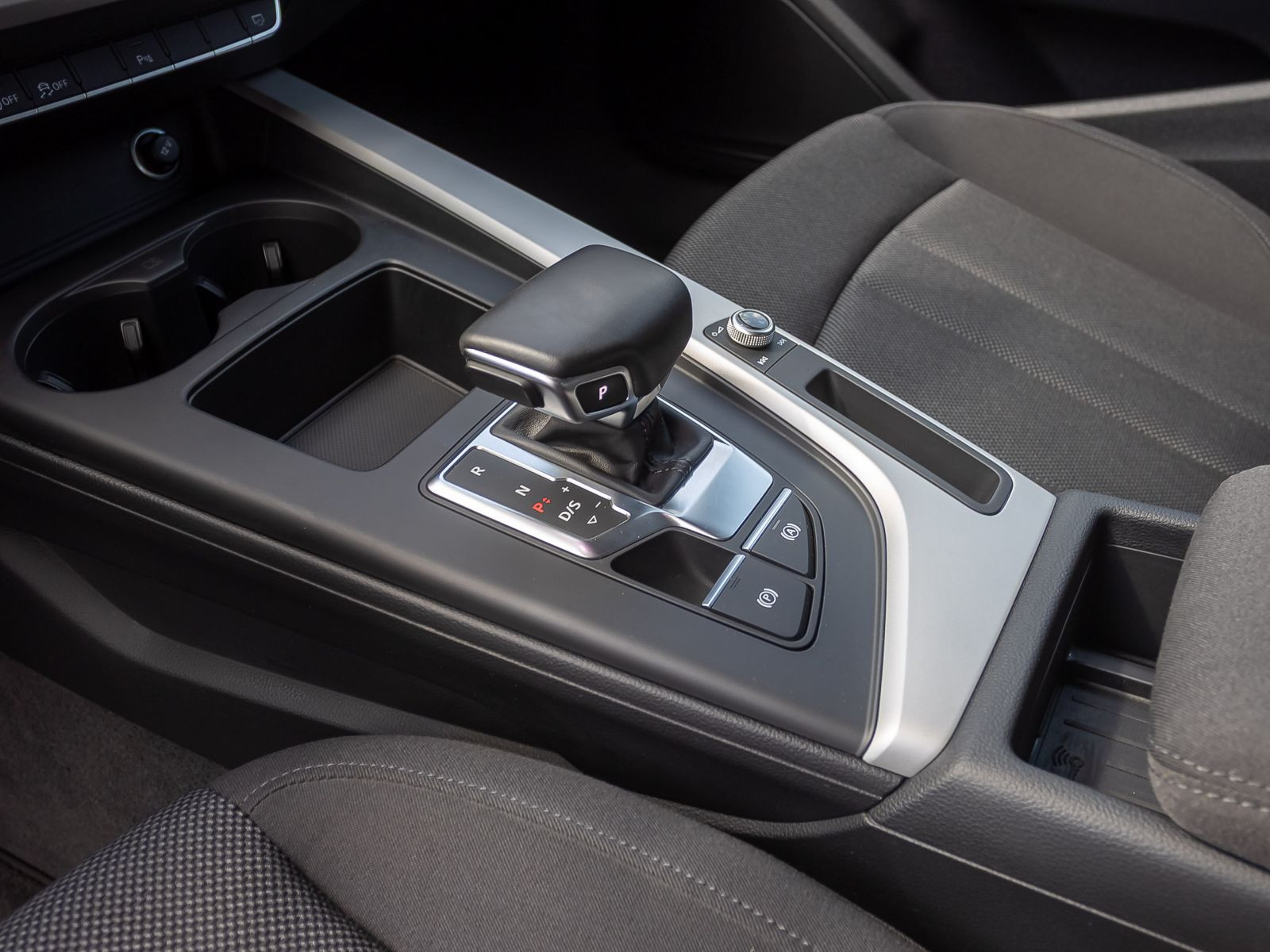 Audi A4 Avant Advanced 35TDI Stronic Navi LED GRA EPH
