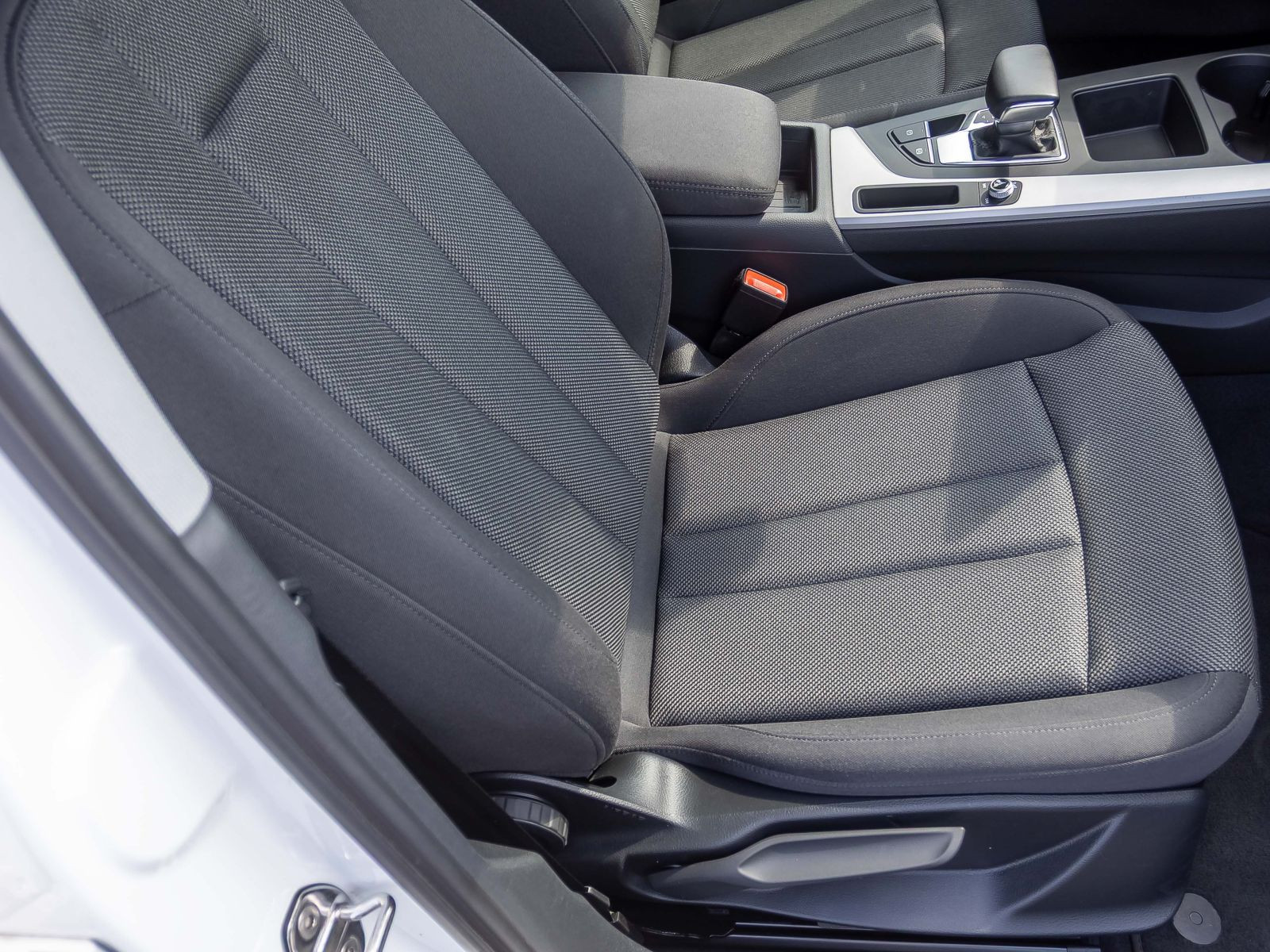 Audi A4 Avant Advanced 35TDI Stronic Navi LED GRA EPH