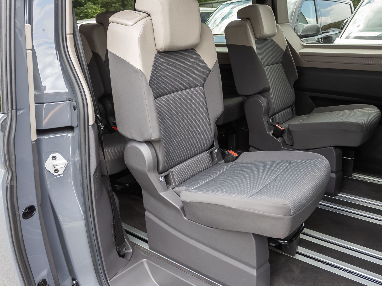 Volkswagen T7 Multivan 2.0 TDI DSG, Navi, LED, Rückfahrkamera, App-Connect