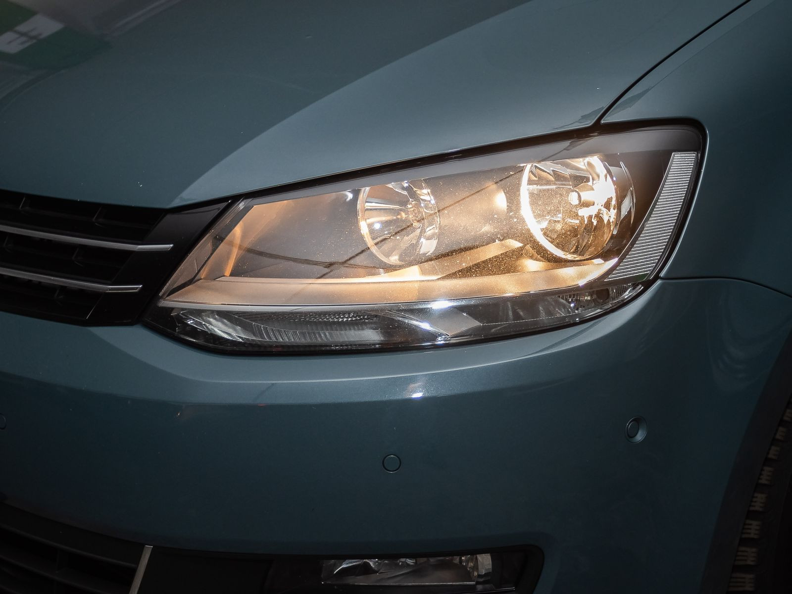 Volkswagen Sharan Comfortline 1.4TSI DSG Navi ACC EPH AHK