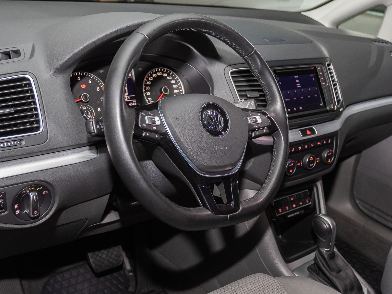 Volkswagen Sharan Comfortline 1.4TSI DSG Navi ACC EPH AHK