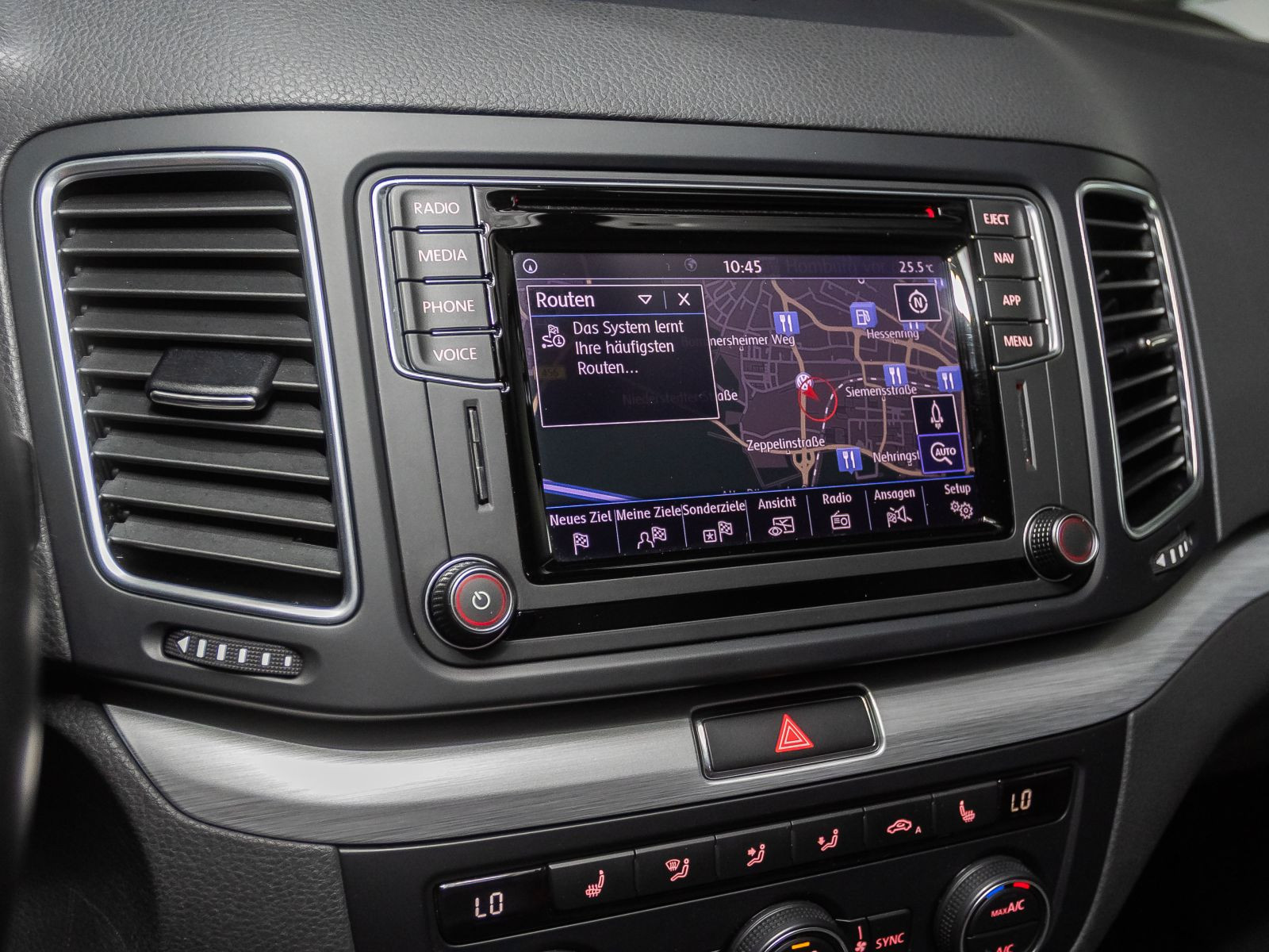 Volkswagen Sharan Comfortline 1.4TSI DSG Navi ACC EPH AHK