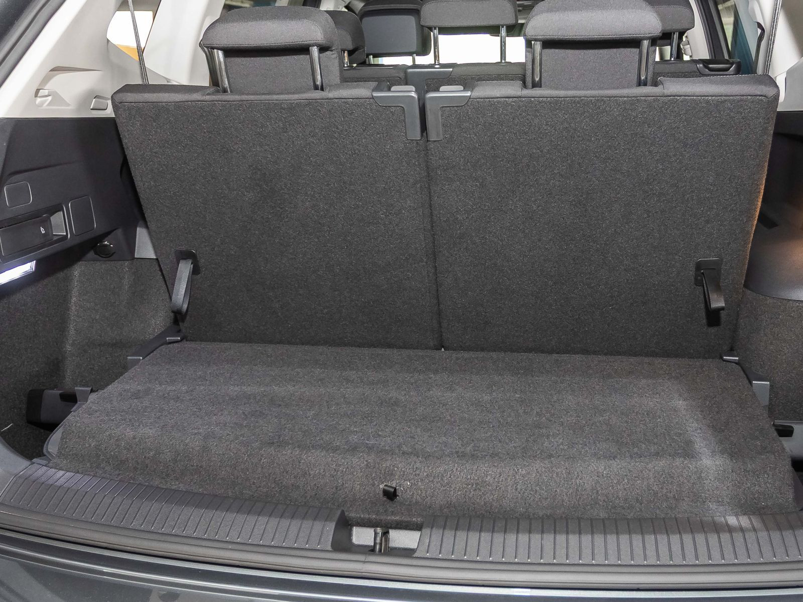 Volkswagen Tiguan Allspace 2.0 TDI DSG Elegance, Navi, LED-Matrix, Rückfahrkamera, 7-Sitze