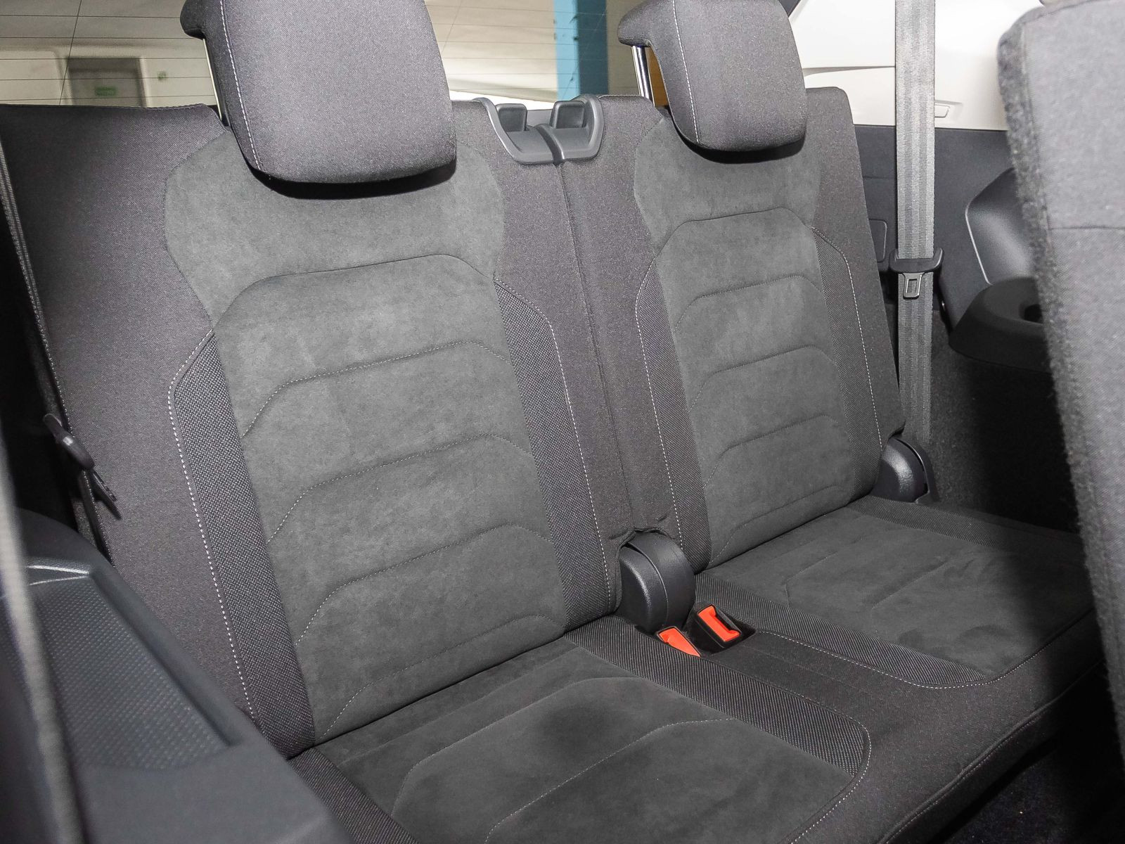 Volkswagen Tiguan Allspace 2.0 TDI DSG Elegance, Navi, LED-Matrix, Rückfahrkamera, 7-Sitze
